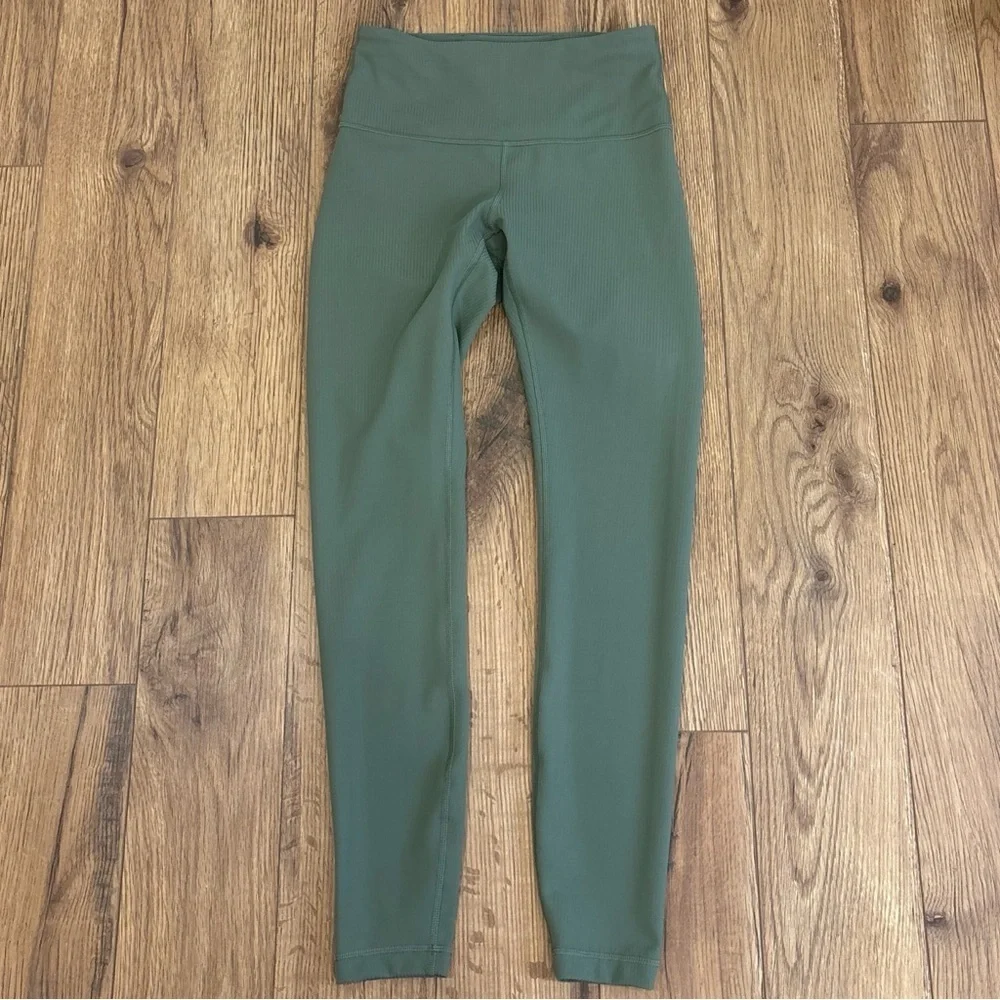 Lululemon Wunder Train High Rise Ribbed Tight 28